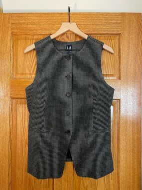 NWOT Gap High Neck Vest